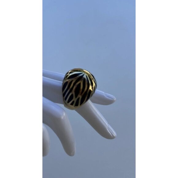 Vintage Enamel Zebra Round Ring Gold Black Women’s Size 6.5” Statement Ring - Picture 6 of 11